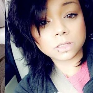 Meet your Posher, Cassandra